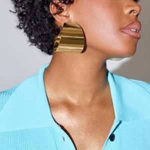 Statement earring